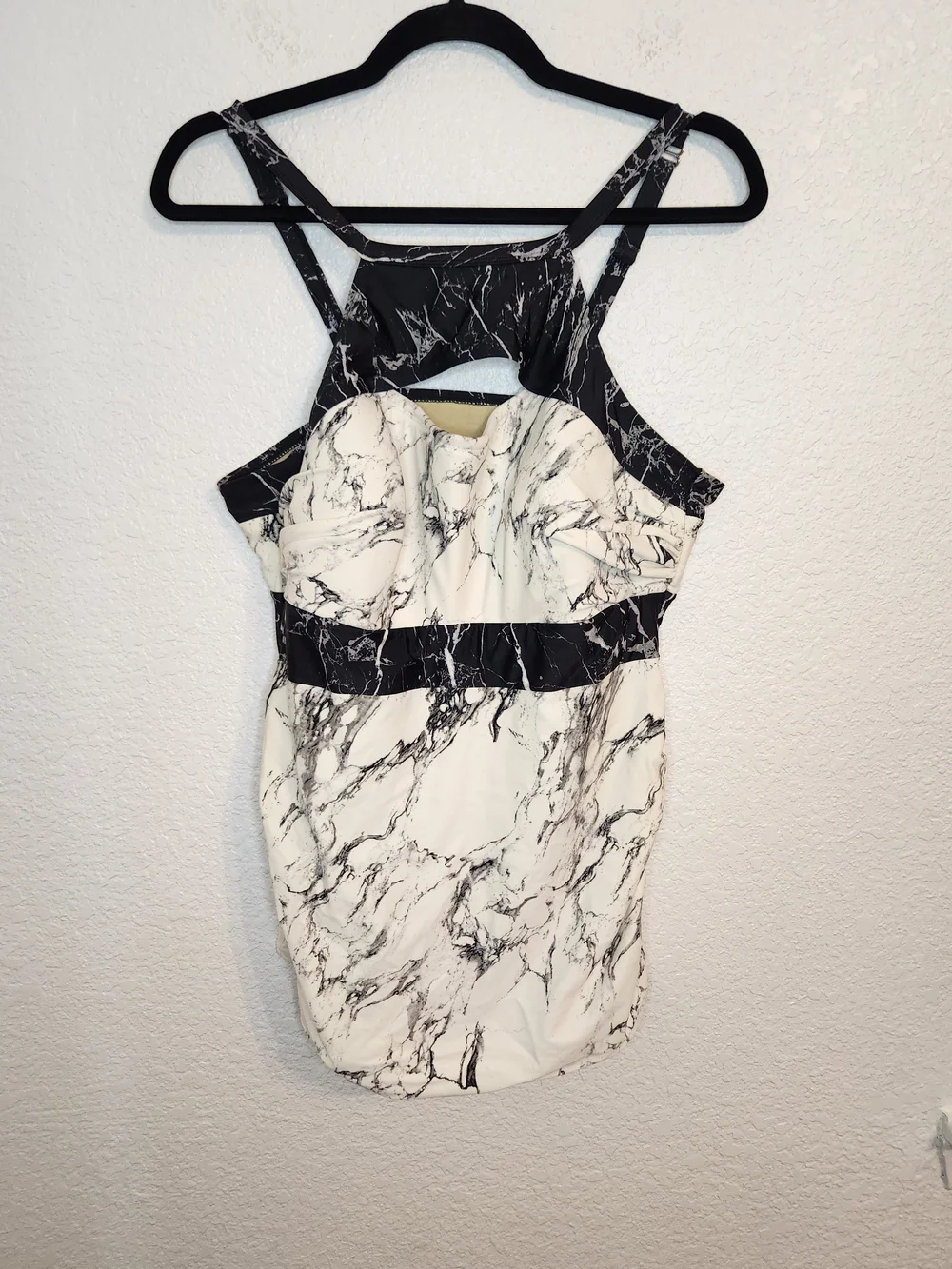 Cacique swim black white marble print tankini top cutout neckline size 16